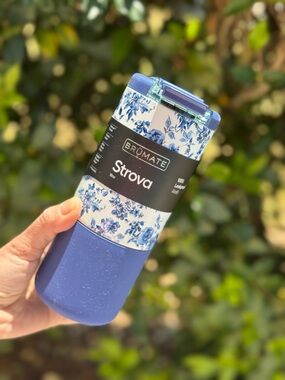 BRÜMATE SORRENTO BLUE FLORAL STROVA 18oz TUMBLER LIMITED EDITION